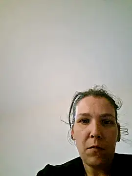 Snapshot of DeaEvy chatting on 03/26/26, 03:39 DeaEvy online show from 03/26/26, 03:39