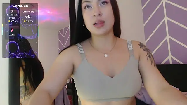 Snapshot of Scarlet_queen4 chatting on 06/19/26, 01:15 Scarlet queen4 online show from 06/19/26, 01:15