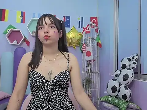 Isaa Skinny online show from 07/31/26, 03:39