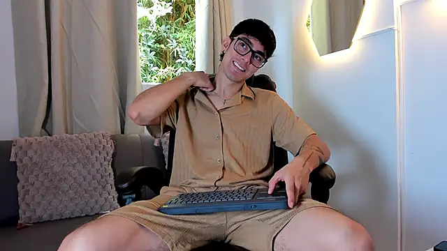 etham wolf1 online show from 06/02/26, 05:26