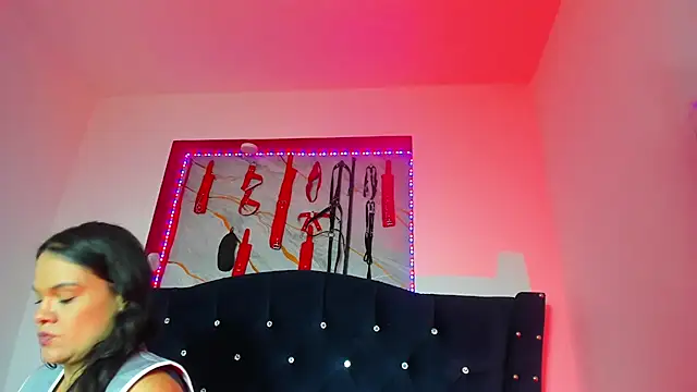 KiraXxx hh online show from 04/21/26, 01:42