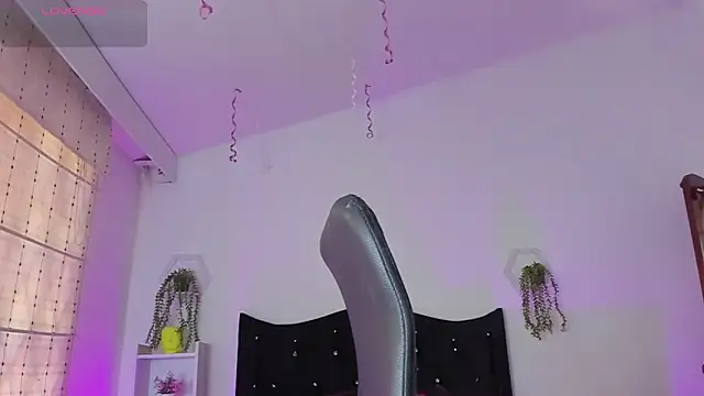 Chantelle  1 online show from 03/19/26, 06:23