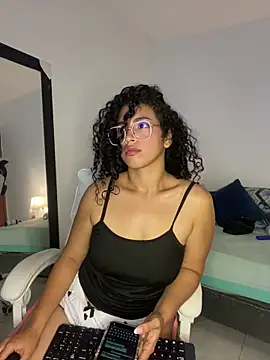 Snapshot of Luciianita_lov199 chatting on 04/28/26, 03:00 Luciianita lov199 online show from 04/28/26, 03:00