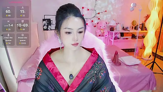 Evelyn-007 online show from 07/31/26, 03:28