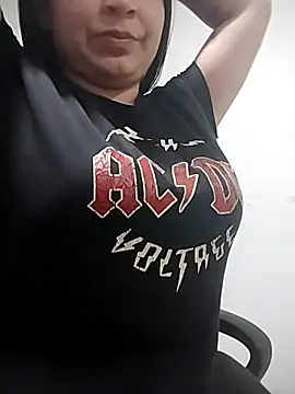 LilasBoobs online show from 04/08/26, 11:48