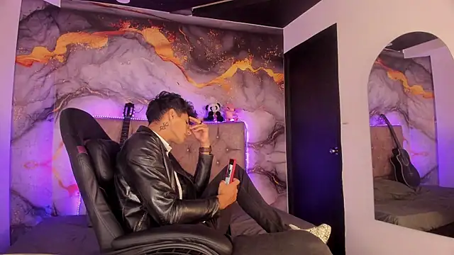 MaxiimoRomano  online show from 04/27/26, 01:20