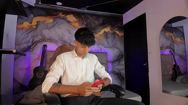 MaxiimoRomano  online show from 05/05/26, 01:30