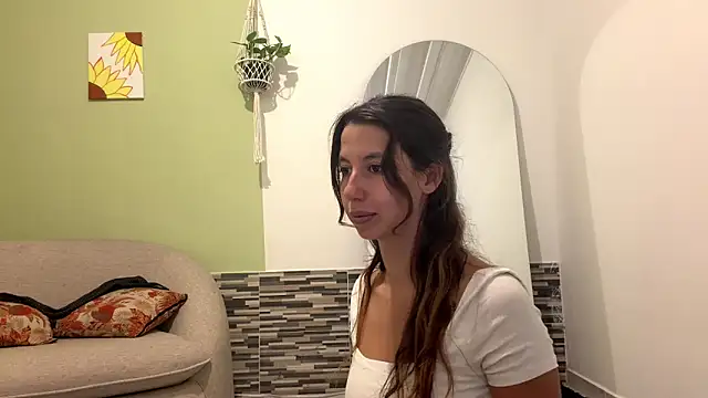 Julieta Jol online show from 05/12/26, 01:41