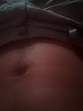 Snapshot of loro121 chatting on 03/29/26, 04:18 loro121 online show from 03/29/26, 04:18