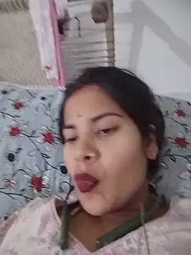 Snapshot of Pallavi_cute chatting on 06/09/26, 06:19 Pallavi cute online show from 06/09/26, 06:19