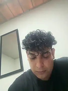 Niccolo Noir online show from 04/07/26, 08:09