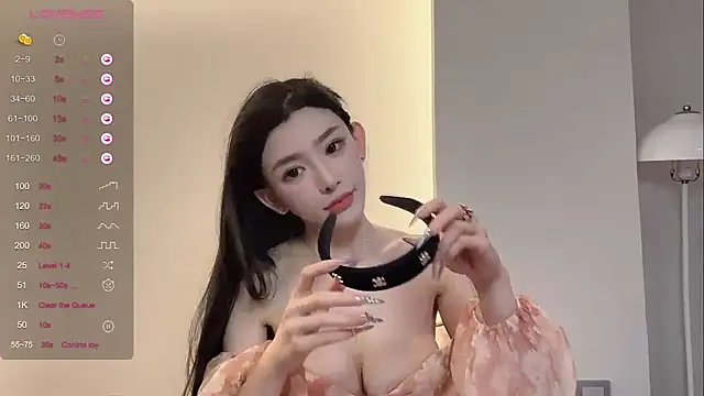 kiki-12 online show from 04/28/26, 11:59