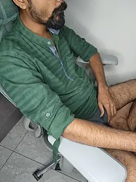 Snapshot of mavin_ chatting on 07/28/26, 09:03 mavin online show from 07/28/26, 09:03