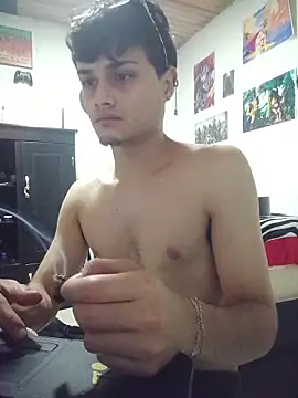 Snapshot of Mobi_bigdick chatting on 04/13/26, 01:00 Mobi bigdick online show from 04/13/26, 01:00