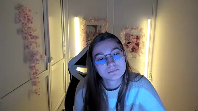 Mia kristal online show from 04/30/26, 07:25