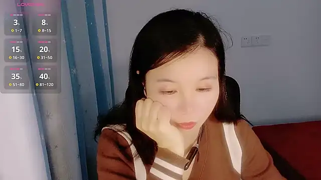 Snapshot of Lianzi-2026 chatting on 04/07/26, 12:38 Lianzi-2026 online show from 04/07/26, 12:38