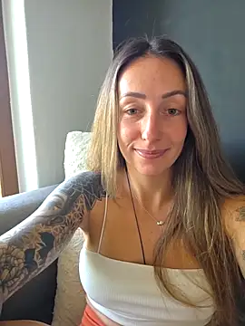 NicoleKaiser online show from 05/13/26, 07:28