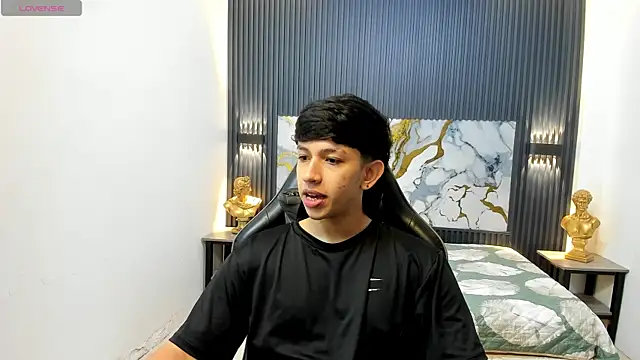 AdrianFranko online show from 05/11/26, 01:17