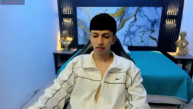 AdrianFranko online show from 06/19/26, 01:26