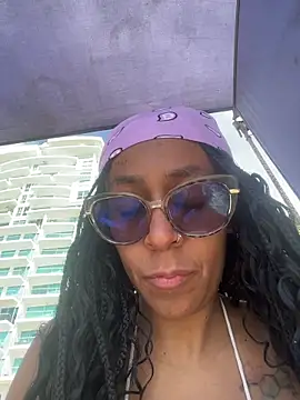 PriscilaCooper online show from 04/20/26, 08:10