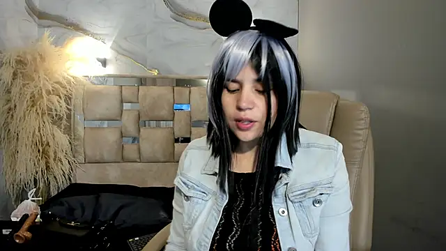 Cata black online show from 05/18/26, 11:49