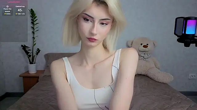 kittysocutie online show from 06/11/26, 02:53