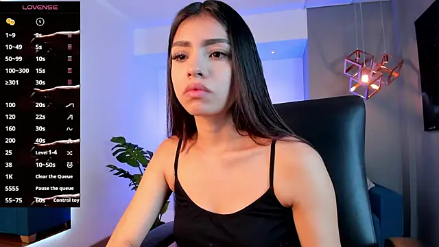 mily Lopez online show from 06/25/26, 02:43