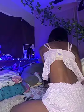 rosesgard3n online show from 04/05/26, 03:09