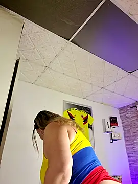laurabassii online show from 06/28/26, 03:34