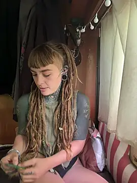 HornyHippy1 online show from 05/18/26, 11:05