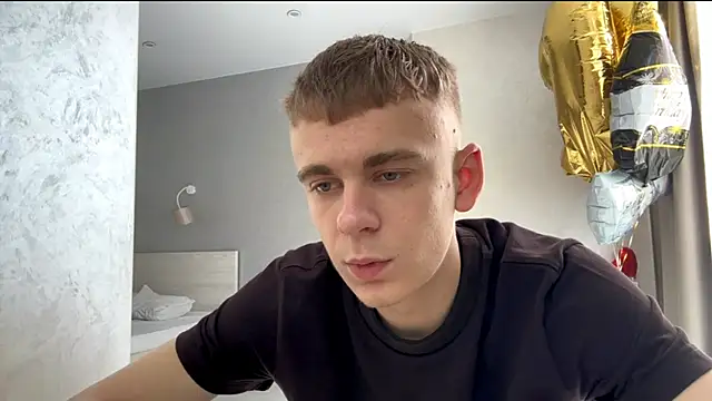 Snapshot of SoloFury chatting on 06/19/26, 06:07 SoloFury online show from 06/19/26, 06:07