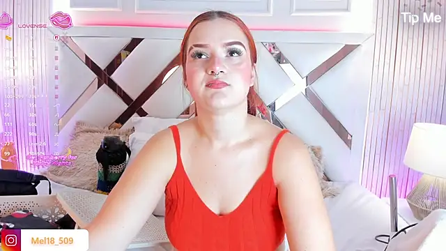Snapshot of melanieklaus2 chatting on 06/25/26, 01:48 melanieklaus2 online show from 06/25/26, 01:48