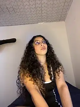 katniss everdeen  online show from 03/24/26, 02:33