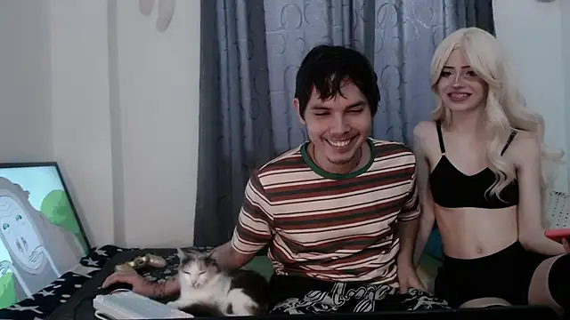 Snapshot of Fantasy-Dreams chatting on 05/12/26, 10:29 Fantasy-Dreams online show from 05/12/26, 10:29