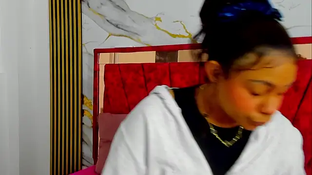 Tiana hots online show from 04/21/26, 01:29