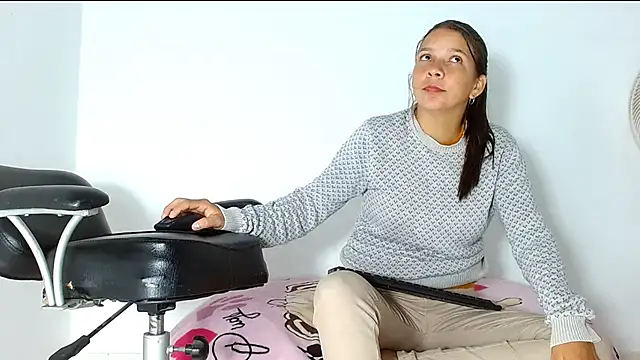 ambar69noir online show from 04/25/26, 11:35