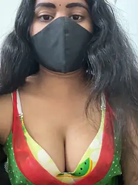 sexy-riyaa43 online show from 04/05/26, 04:15