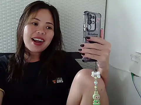 Snapshot of sweetciendy chatting on 05/16/26, 06:32 sweetciendy online show from 05/16/26, 06:32
