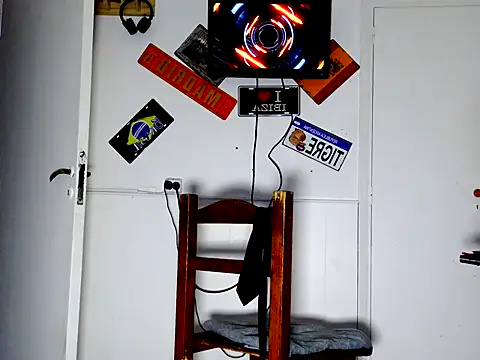freddymdq100 online show from 05/03/26, 04:40