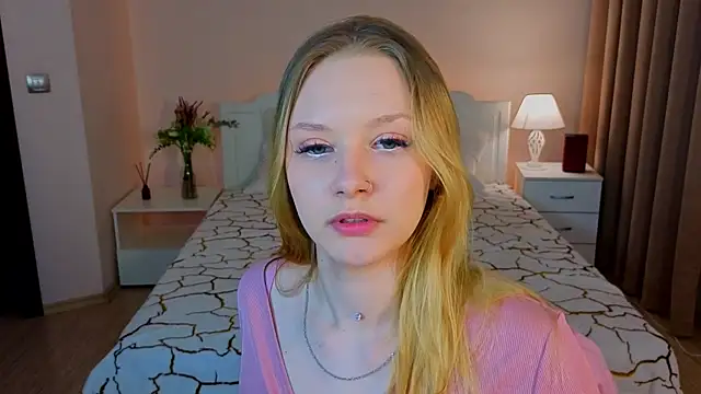 StaceyyJones online show from 04/29/26, 01:37