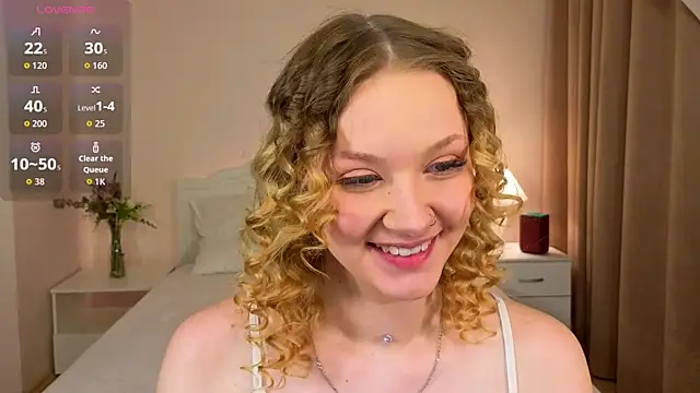 Snapshot of StaceyyJones chatting on 05/11/26, 02:45 StaceyyJones online show from 05/11/26, 02:45