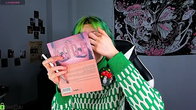 LittleKittenStar online show from 04/21/26, 02:51