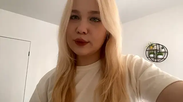 FreyaLoveLove online show from 03/19/26, 09:46