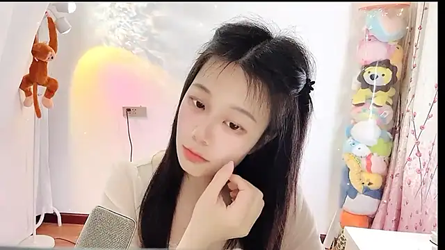 Snapshot of QQ-7890 chatting on 04/15/26, 12:12 QQ-7890 online show from 04/15/26, 12:12