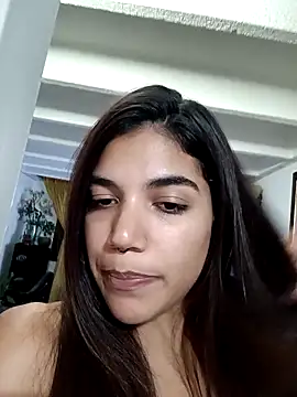 Snapshot of isabellahofmann chatting on 05/06/26, 01:14 isabellahofmann online show from 05/06/26, 01:14