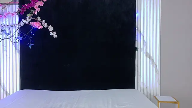 Snapshot of SWEET_ANGEL_CR chatting on 03/20/26, 07:41 SWEET ANGEL CR online show from 03/20/26, 07:41