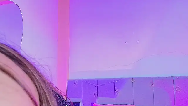 LiiaaGenner online show from 04/01/26, 06:16