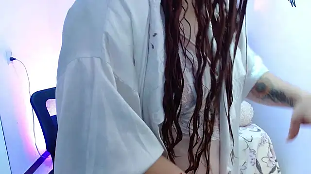 Luna cur online show from 03/25/26, 12:44