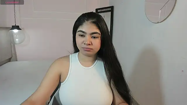 MilaHeat1 online show from 05/02/26, 08:03