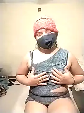 Snapshot of PriyankaSuthhar chatting on 03/27/26, 11:15 PriyankaSuthhar online show from 03/27/26, 11:15